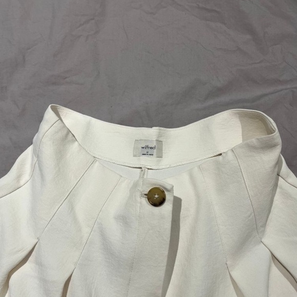 Wilfred High Waisted White Pleated Shorts - 10 - Picture 2 of 4